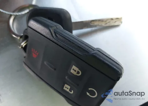 2017 Chevrolet Silverado C1500 Lt from USA, damaged, VIN 3GCPCREC1HG488752